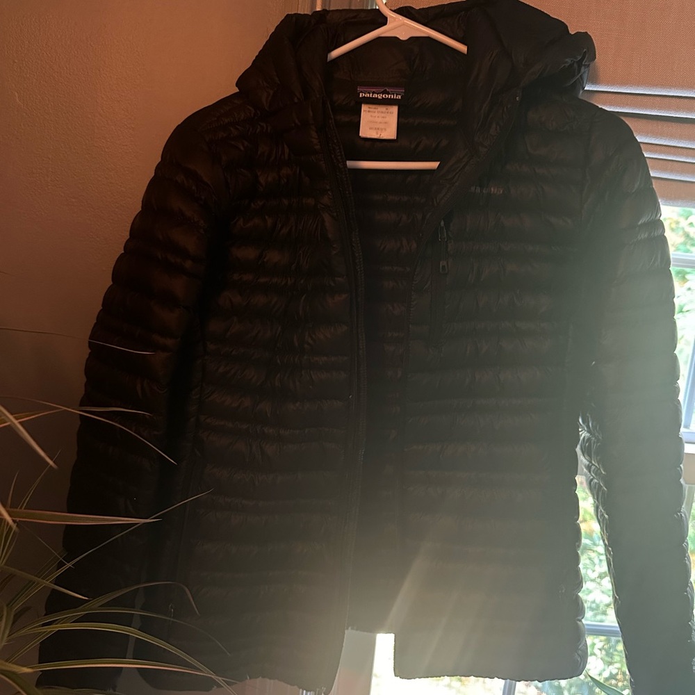Patagonia down hooded jacket; black; small